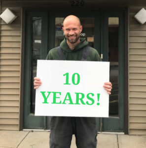 Lawncare expert Steve Hartline proudly celebrated his 10 year anniversary with Gunter Pest and Lawn in 2018!