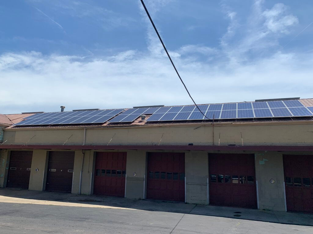Solar panels put onto the Gunter Pest & Lawn garage.