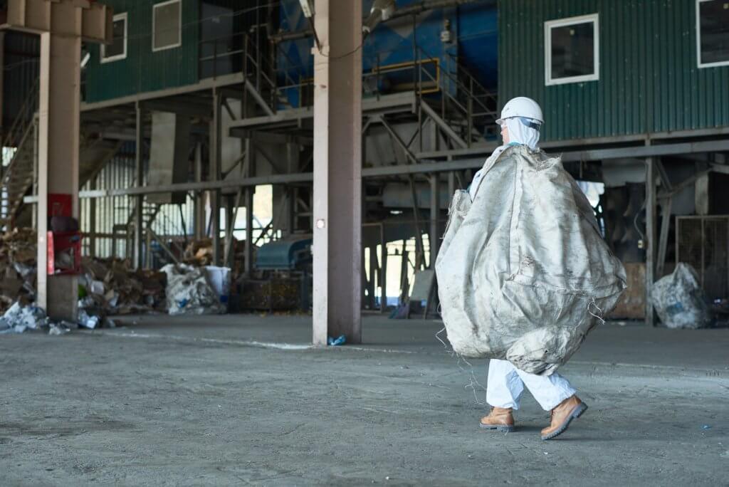 Discovering a warehouse pest problem in Kansas City.